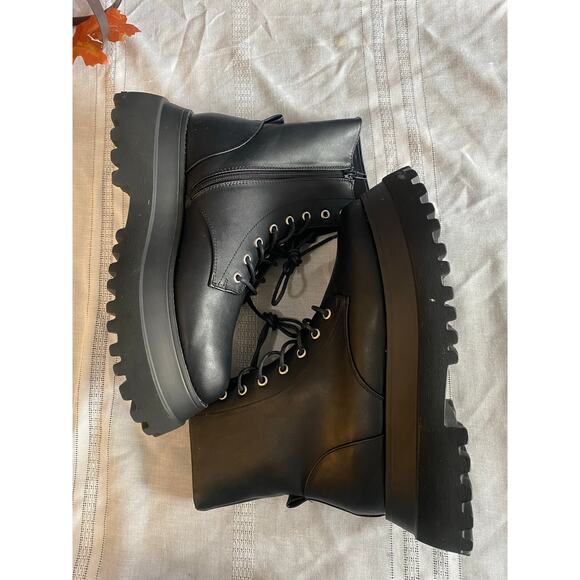 OSOS Women’s Size 10 Black Platform Combat Boots Chunky Lug Sole Lace-Up zip - Picture 3 of 8
